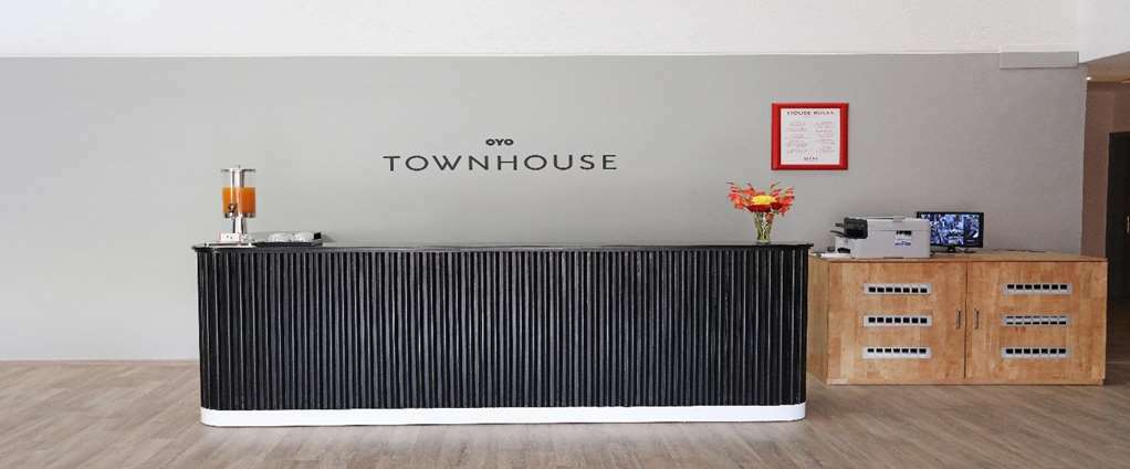 Oyo Townhouse 027 Sector 15 Gurgaon Hotel Facilities photo